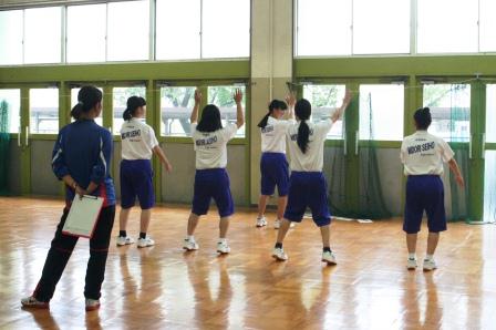 10 02 月 朝学のすすめ 10月初めの月曜日の朝 今朝も早くから自習室で黙々と勉強している３年生がいます いよいよ受験シーズンが本格化します センター試験の申し込み者は昨年度より大幅増の40名になりました 主な私大の一般入試は2月初旬から